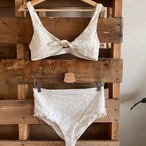 Dipping daisy high waisted bikini